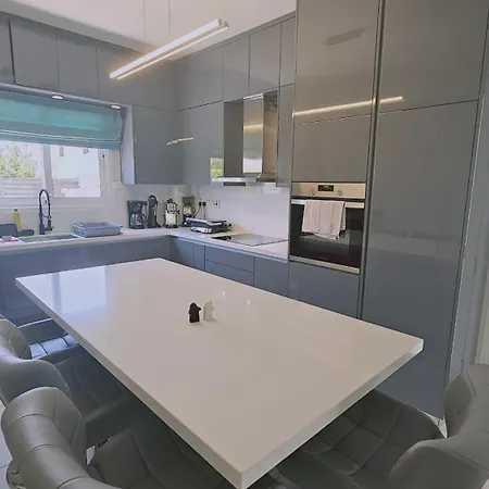 M&l Villa *
