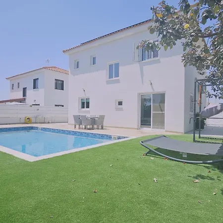 Villa M&l